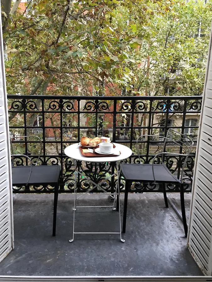 Otel Baudin