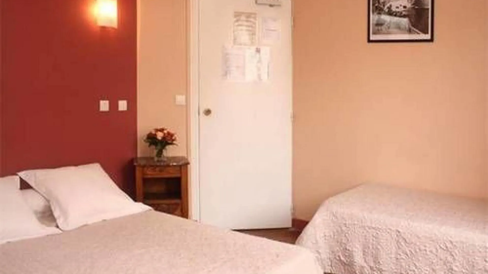 Hotel Baudin 2*